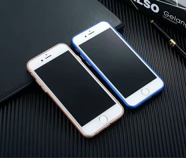 iPhone 7/8 | TPU-Skal Metallknappar