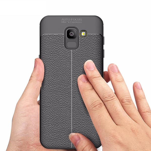 Stilrent Skal från AUTO FOCUS till Samsung Galaxy J6 2018