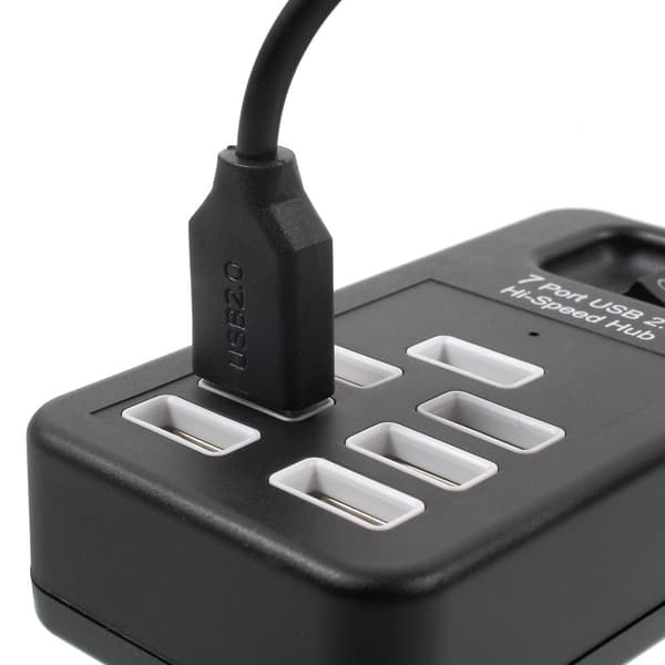 Kannettava 7-porttinen USB 2.0 keskitin 1m kaapelilla ja virtakytkimellä - musta