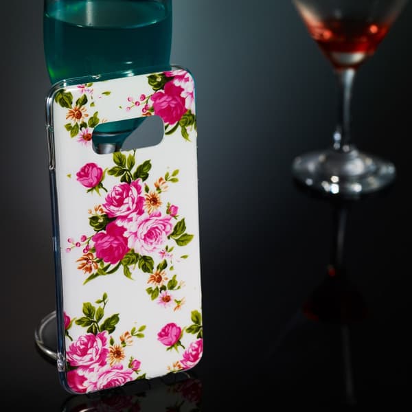 Luminous Glow Pattern Printing TPU Case for Samsung Galaxy S10e - Vivid Flowers