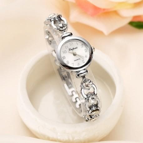 Stilfuldt dameur Strass