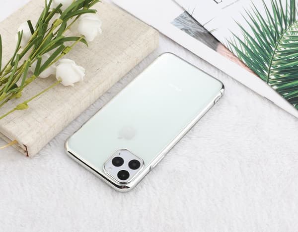 Elektropläterat TPU-skal iPhone 11 Pro Max med två skärmskydd. Silver
