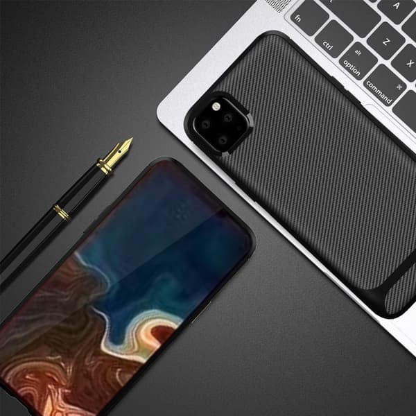 iPhone 11 Kolfiberskal