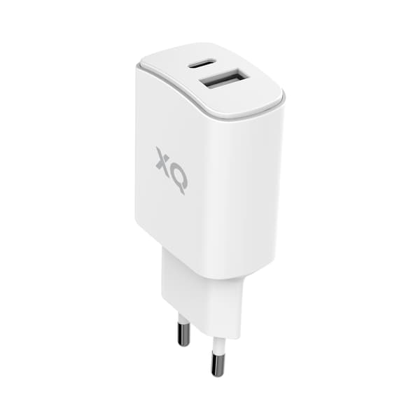 XQISIT LaddningsAdapter med USB-A och USB-C uttag 30W Hvit