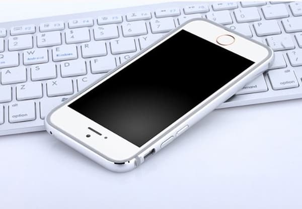 iPhone 7 PLUS - Stilrent Bumper i Aluminium och Silikon
