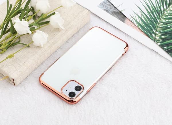 Elektropläterat TPU-skal iPhone 12/12 Pro med två skärmskydd. Rosa