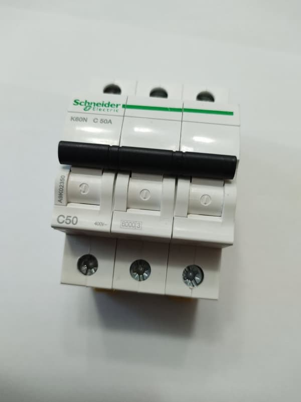 Schneider Electric effektbryter 3P C 50A 6kA AC K60N-C50-3 A9K02350