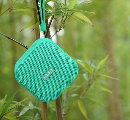 Vattentät Mifa Bluetooth-högtalare röd