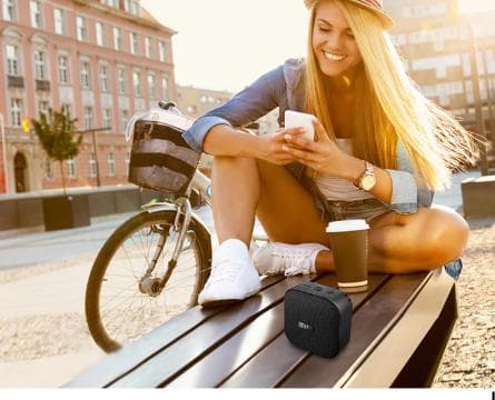 Vattentät Mifa Bluetooth-högtalare röd
