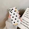Miniatyrbillede 6 af 6: iPhone 12 & 12 Pro-etui prikket sort og hvid med ankelrem