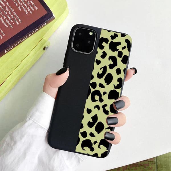 iPhone 12 & 12 Pro Cover halv leopard mønster 2 farver sort rød