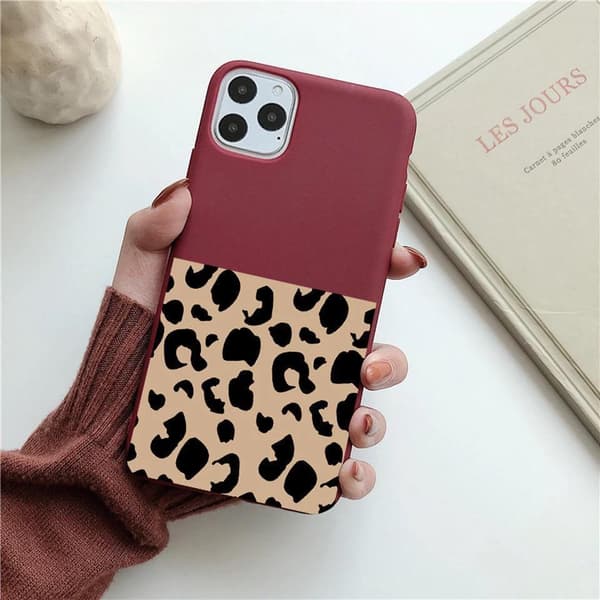 iPhone 12 & 12 Pro Cover halv leopard mønster 2 farver sort rød
