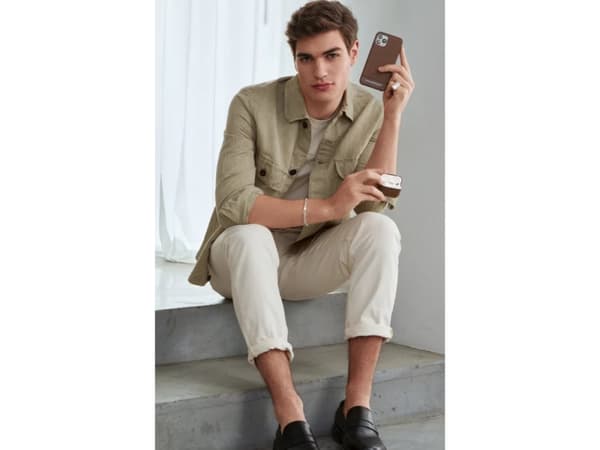IDEAL OF SWEDEN - Baksidedeksel for mobiltelefon - vill sederslange - for Apple iPhone 12, 12 Pro