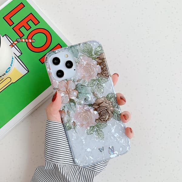iPhone 12 & 12 Pro case kunstig perlemor solsikkeblomster Brown