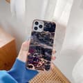 Miniatyrbild 2 av 2: iPhone 12 ,12 Pro & 12 Pro Max Skal i turkos marmor guld detaljer