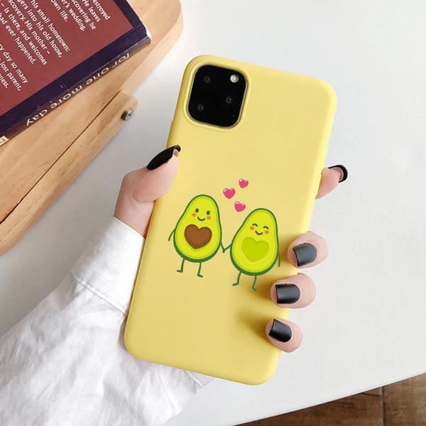 iPhone 13 Pro Max Mini case avocados holder hånd hjerter gule iPhone 13 Pro Max