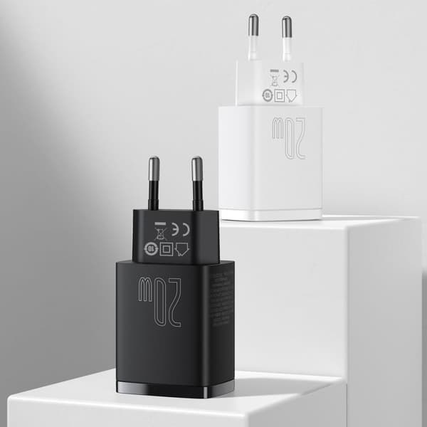 BASEUS - 2-Port Snabbladdare 20W - Svart
