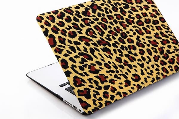Skal till MacBook Pro 15" - Gul Leopard