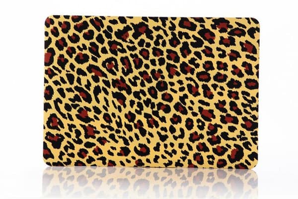 Skal till MacBook Pro 15" - Gul Leopard