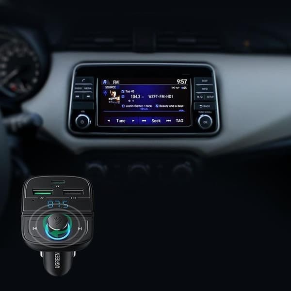 Ugreen FM-Sändare Bluetooth 5.0 Billaddare MP3 3x USB TF micro SD 4,8 A svart