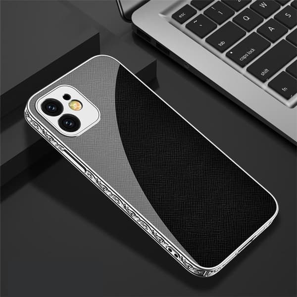 iPhone 13 lyxigt glas-skal guld &amp; silver barock elegant svart Silver