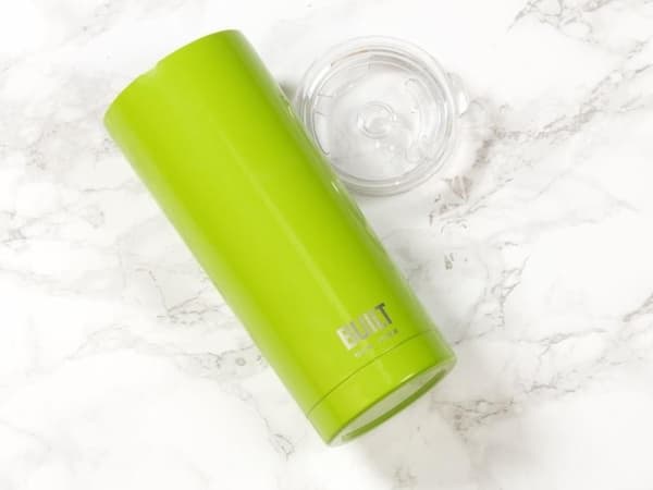 BUILT Vacuum Insulated Tumbler - Tyhjiöeristetty teräs lämpömuki 600 ml (vihreä)