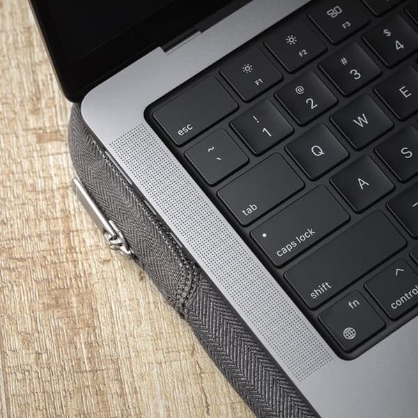 Moshi Pluma 14-tum Datorfodral för MacBook Pro - Grå
