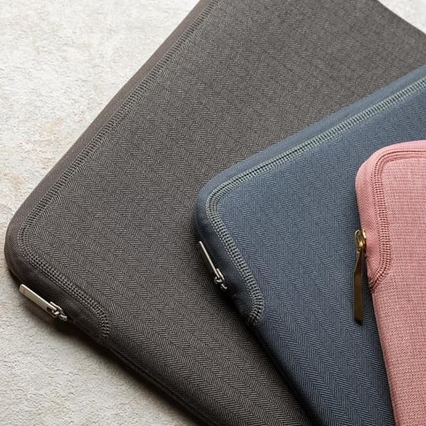 Moshi Pluma 14-tum Datorfodral för MacBook Pro - Grå