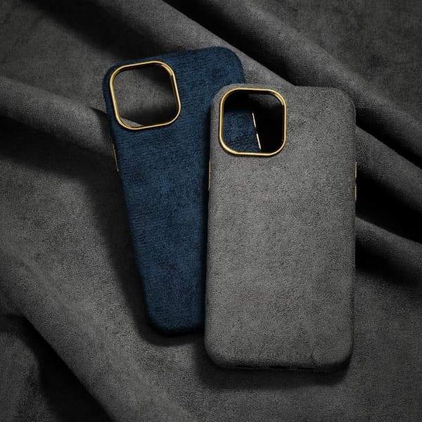 iPhone 13 klassinen mokkanahkakuori ja kultainen kehys ja napit Grey