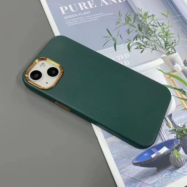 iPhone 13 Pro klassisk etui i vegansk læder guldramme & guldknapper