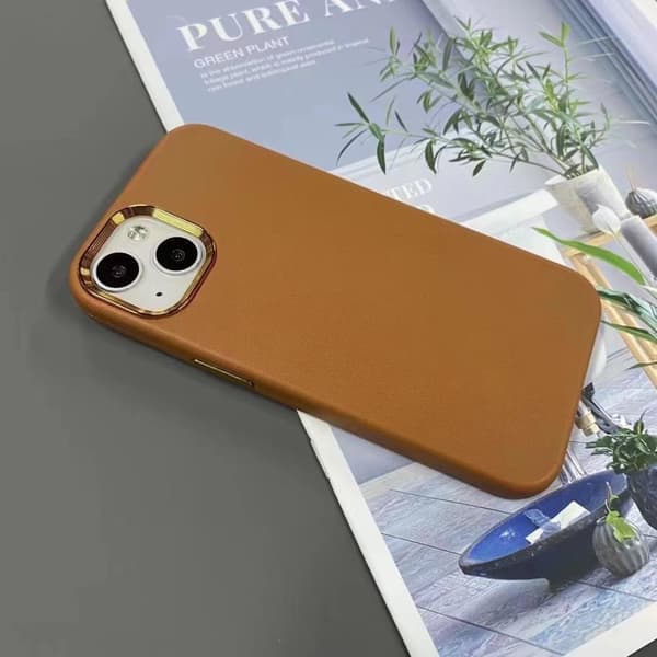 iPhone 13 Pro klassisk etui i vegansk læder guldramme & guldknapper Orange