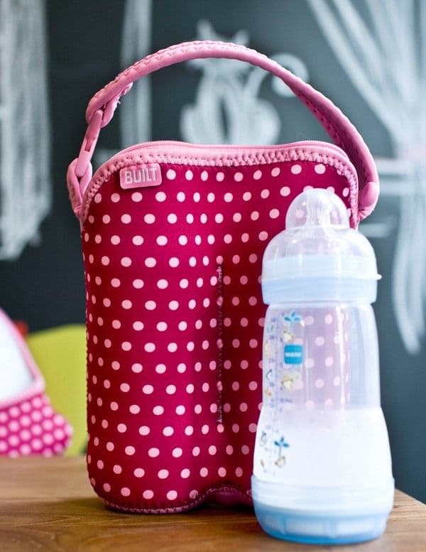 BUILT Bottle Buddy - Kahden pullon lämpöpakkaus (Baby Pink Mini Dots)