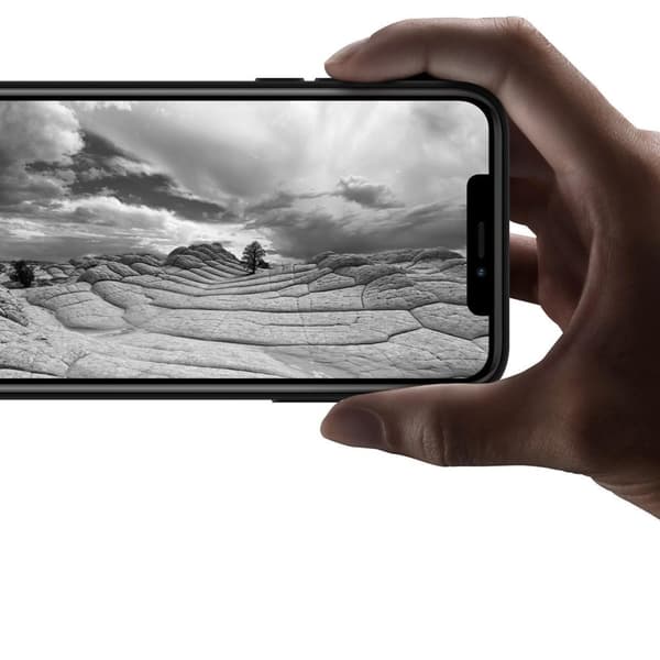 iPhone 12 Pro Max sjove cover med en banan, der klæder skallen af