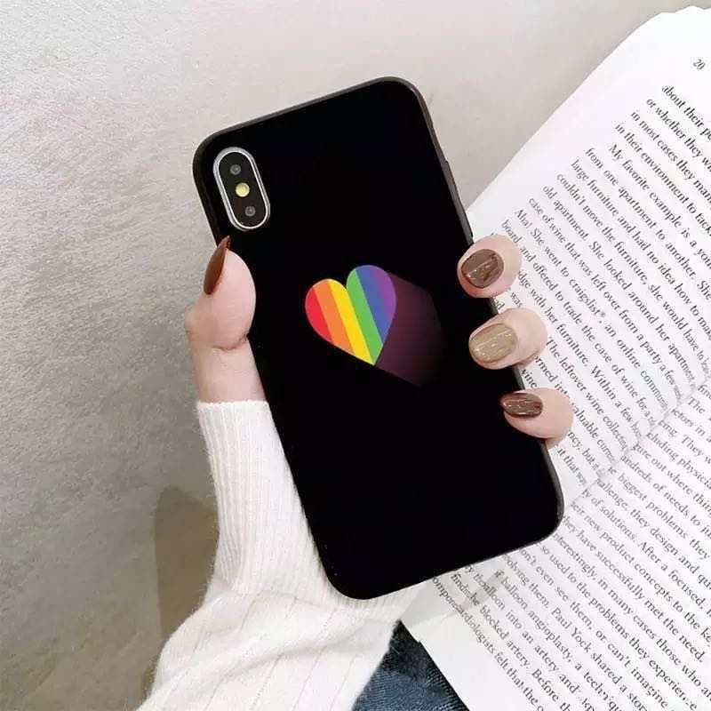iPhone 13, Pro & Max skal hjärta med regnbågsfärger hbtqi