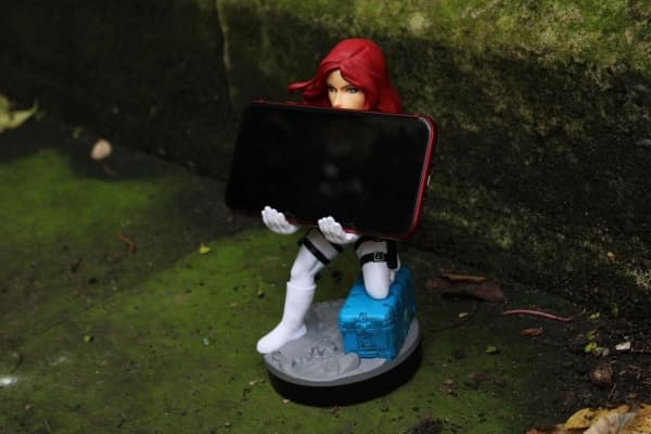 Figurka Cable Guys Cable Guy Black Widow White Suit, phone stand