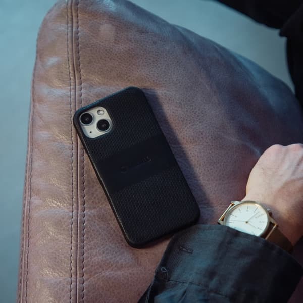 Krusell Nahkakotelo iPhone 13 Pro Musta