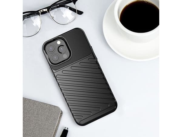Hurtel Thunder Case Joustava panssaroitu kotelo Iphone 13 Pro Max Musta