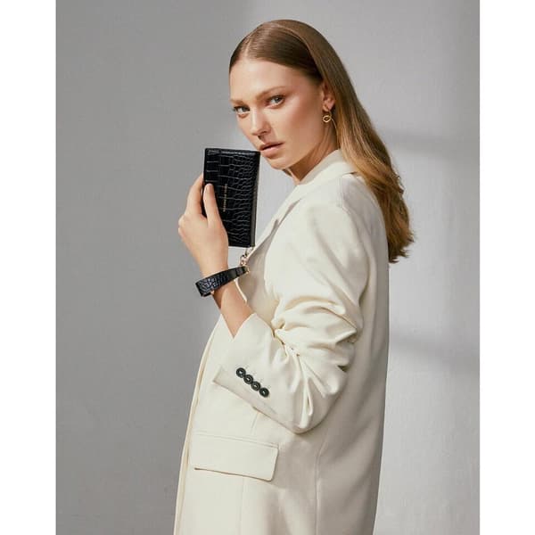 Ideal of Sweden Signature Clutch iPhone8/7/6/6s/se20 Jet Black