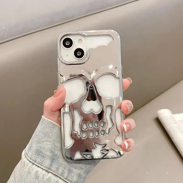 Metalliskt Skelett Mobilskal för iPhone 14 - Premiumskydd med Cool Design