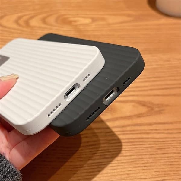 iPhone 14 Mobilskal Aurora Stripes - Svart