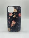 Miniatyrbild 1 av 2: Marmorskal med mörkt blommigt mönster till iPhone 11
