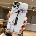 Miniatyrbilde 2 av 2: Moteveske med fingerholder - iPhone 12 Pro Max, Hvit marmor