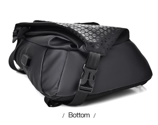 CrossBody Väska Ryggsäck USB Port - Svart