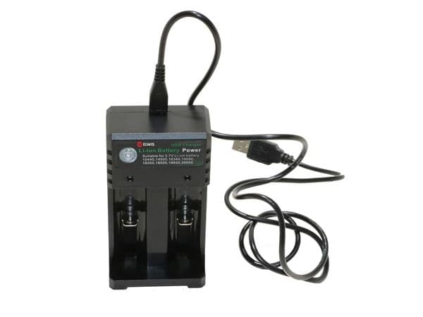 ELWIS LIGHTING Lader For 18650 3,7V 2600Mah