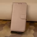 Pikkukuva 4 / 6: iPhone SE 2022 / SE 2020 / 7 / 8 - Book Case Fodral Mobilplånbok Guld