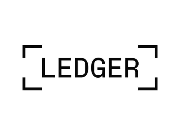 Ledger Flex - Magnet Folios Charcoal Case Case Charcoal ACC-FLEX-MAGNETSHELL-BUSCHAR-ALL