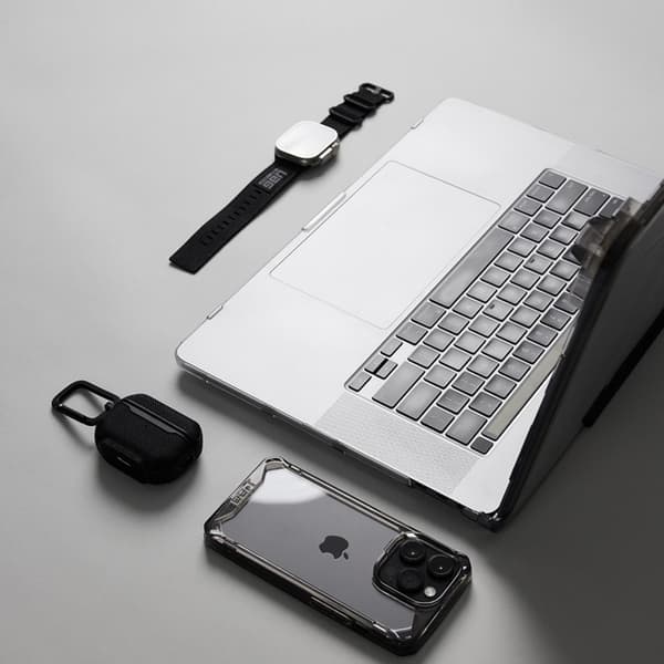 UAG Plyo för MacBook Pro 16" 2021/2024 - Is