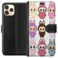 Miniatyrbilde 1 av 3: Apple iPhone 11 Pro Lommeboketui Labubu Pink Monster - Popkunst med Kawaii-touch