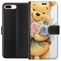 Miniatyrbild 1 av 3: Apple iPhone 8 Plus Plånboksfodral Nalle Puh med blommor – klassisk barnfavorit i blommande vårmiljö