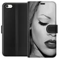 Miniatyrbild 1 av 3: Apple iPhone SE (2016) Plånboksfodral Rihanna – Aesthetic Edit 2025